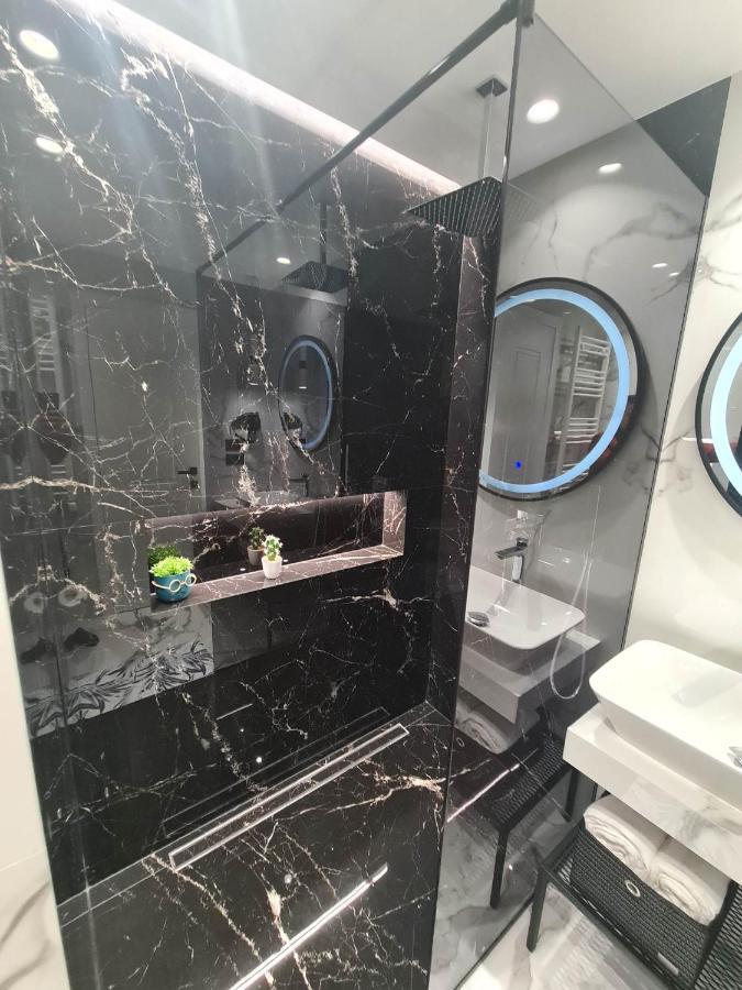 Grey Luxury Apartment Αργυρόκαστρο Εξωτερικό φωτογραφία