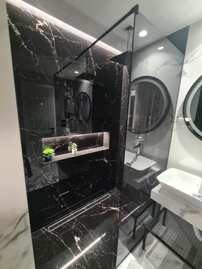 Grey Luxury Apartment Αργυρόκαστρο Εξωτερικό φωτογραφία